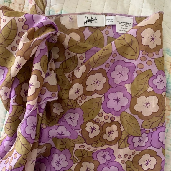 The Mayfair Group Floral Sarong - Picture 2 of 2